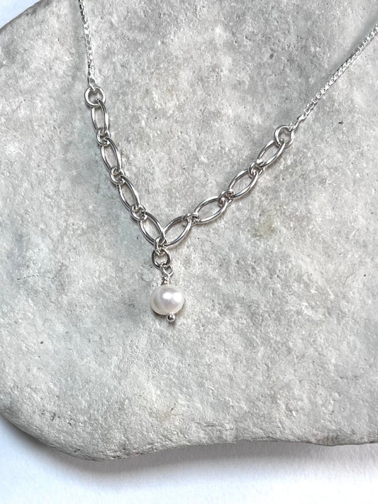 Sterling and Freshwater Pearl Chain Necklace.