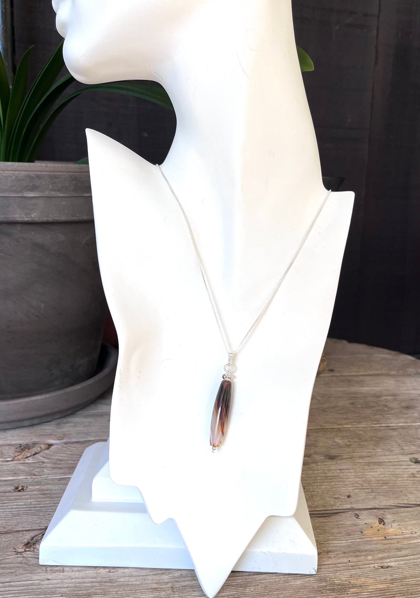 Sterling and Agate Pendant on 18” Sterling Box Link Chain